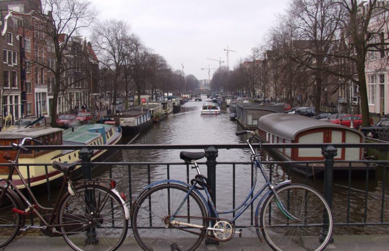 A może poznać miasto wolności, Amsterdam
